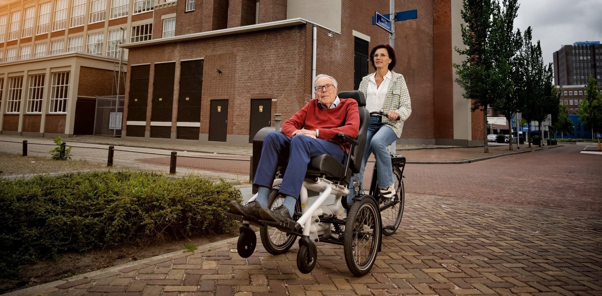 Elektrische rolstoelfiets